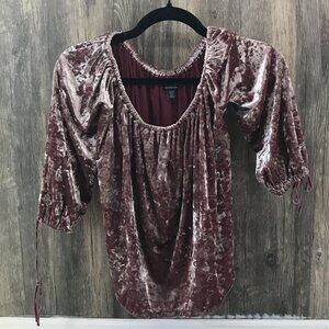 American Eagle on or off shoulder dusty pink velvet blouse size XS